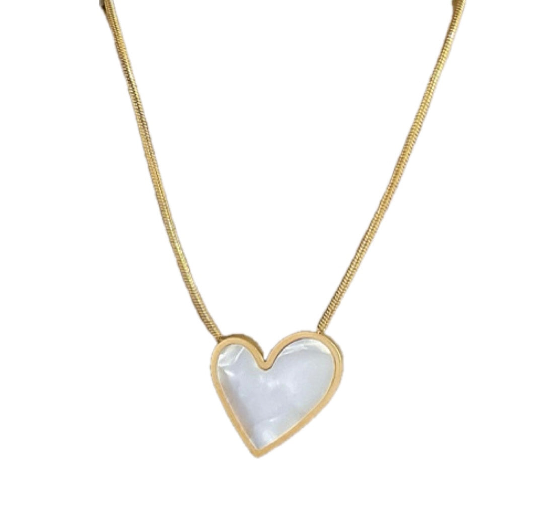 Collar Corazón White