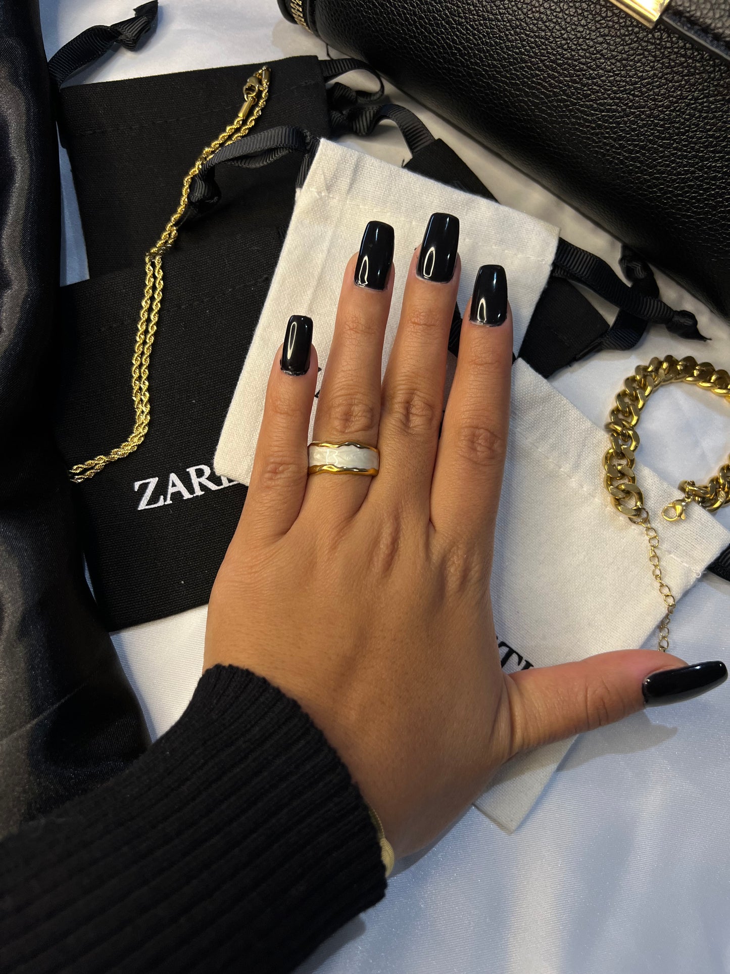 Anillo moderno
