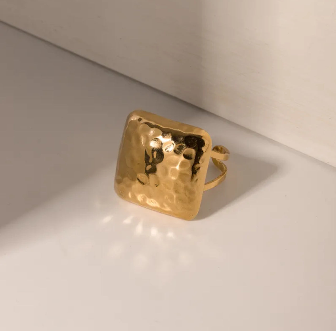 Anillo Agnes