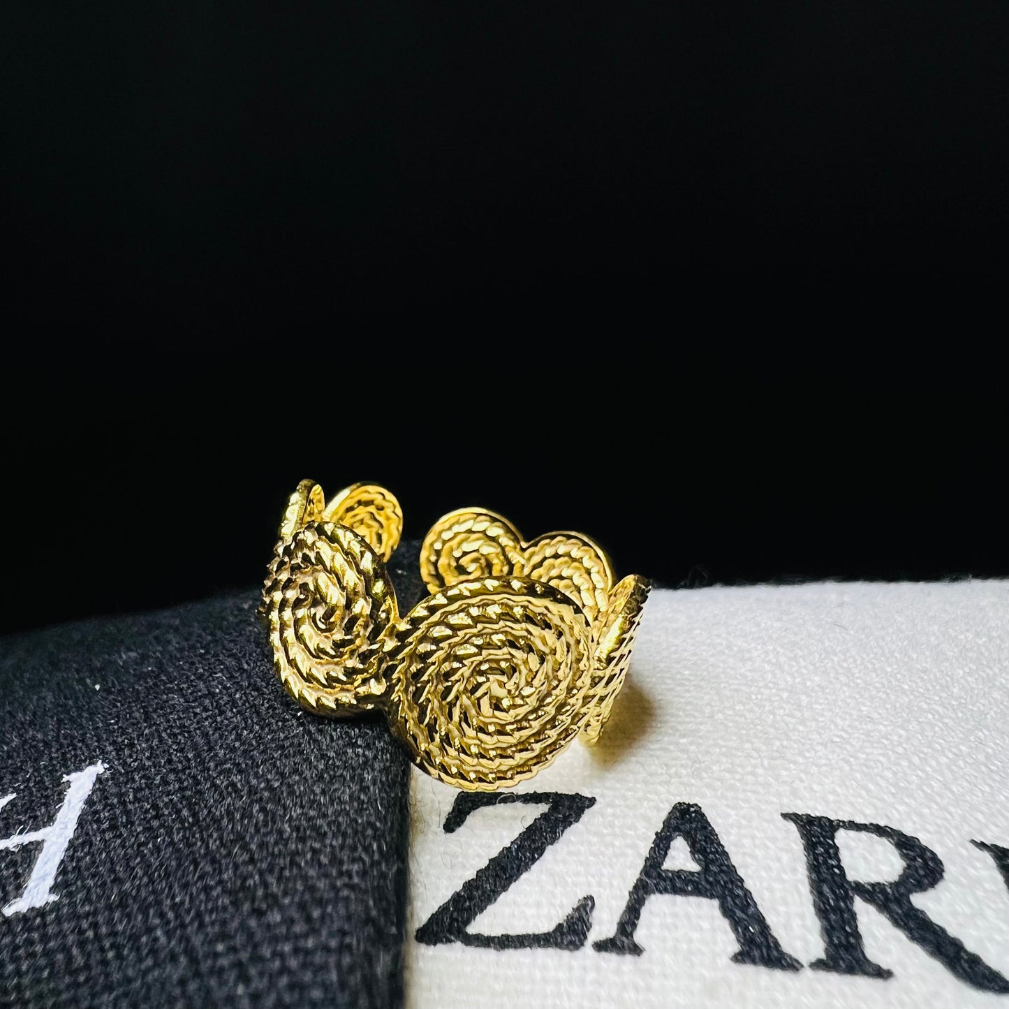 Anillo ronda espiral