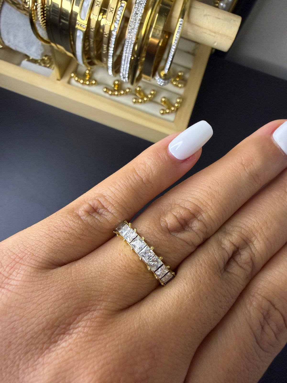 Anillo Ariana
