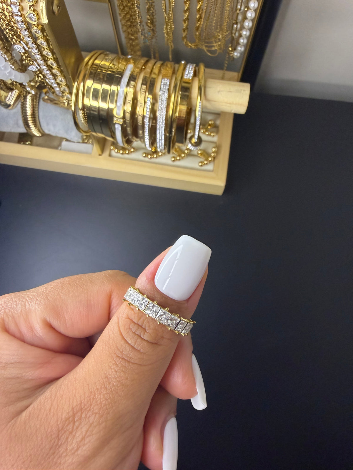 Anillo Ariana
